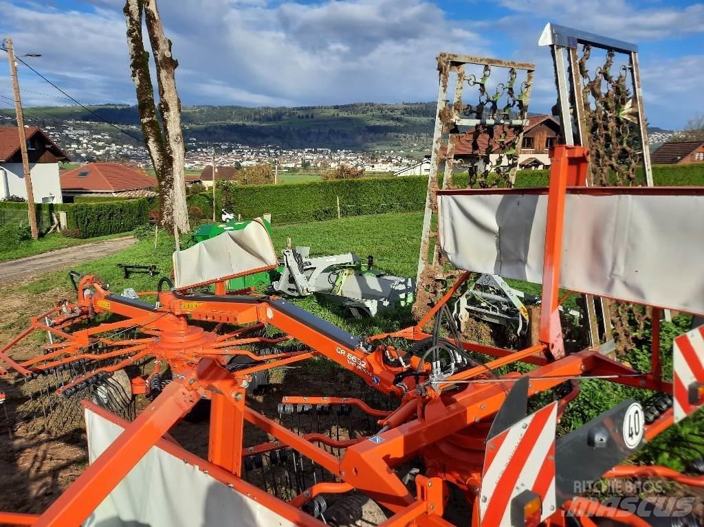 Kuhn GA6632 堆草機