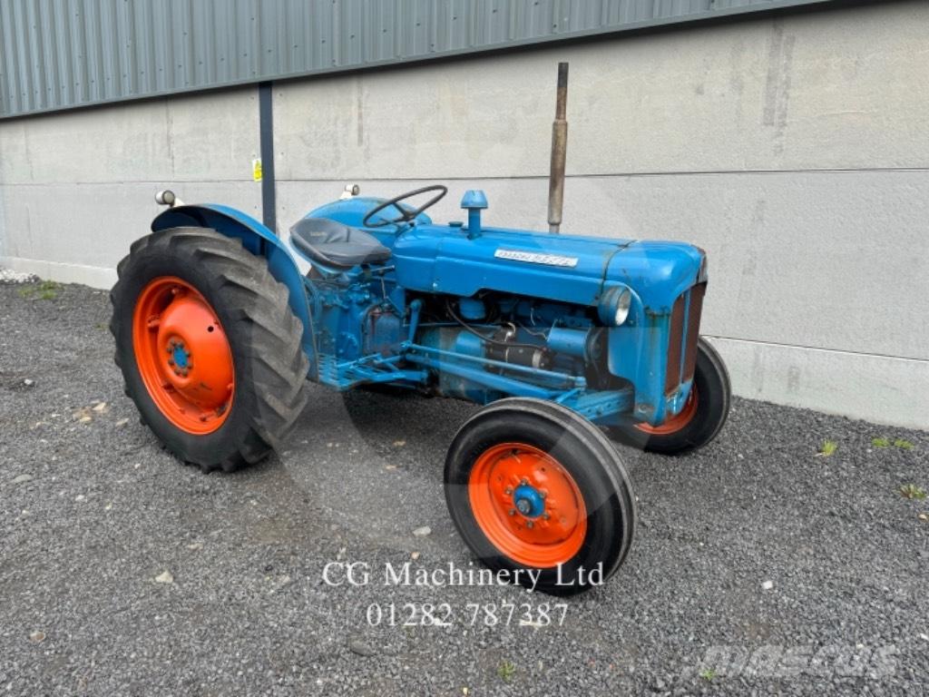 Fordson Dexta 曳引機