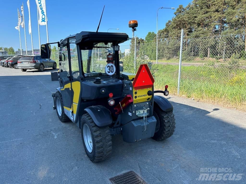 Kramer 1445 伸縮臂操作車