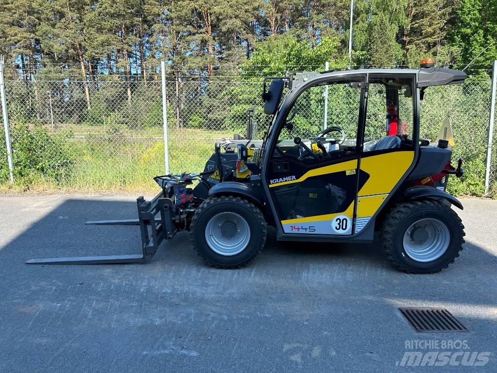 Kramer 1445 伸縮臂操作車