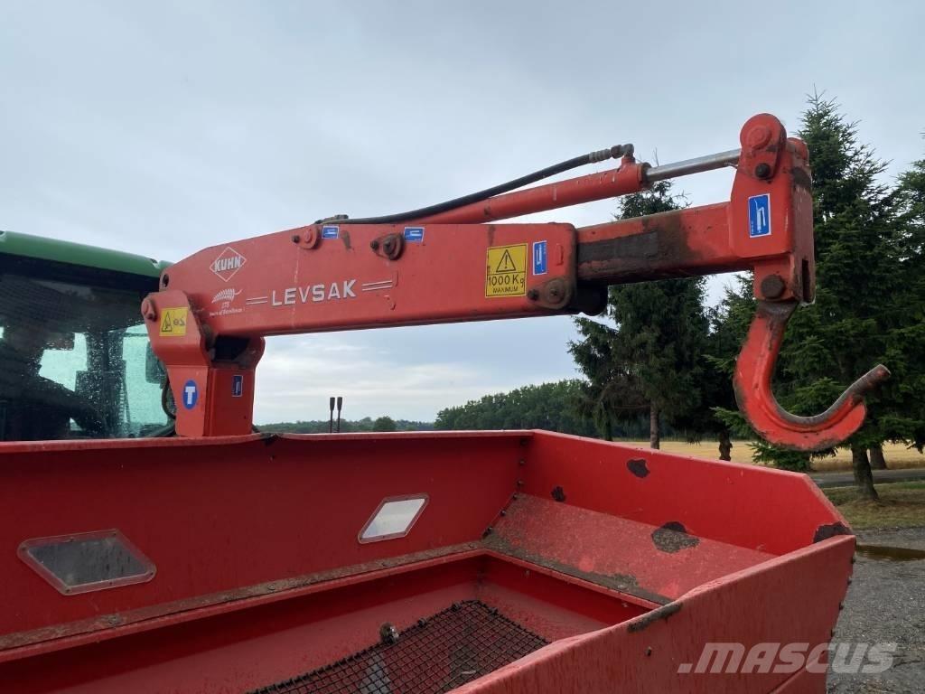 Kuhn M863 礦物撒布機
