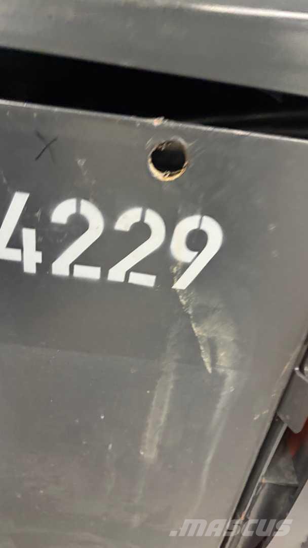 Linde E35HL 電動堆高機