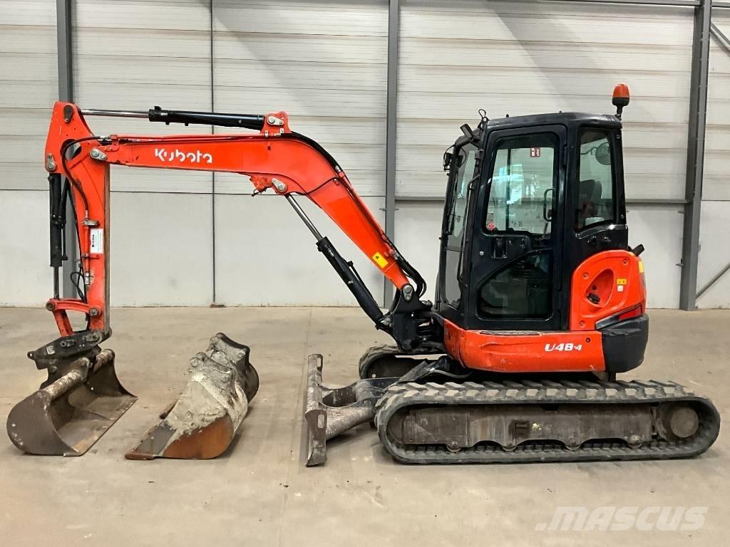 Kubota U 48-4 小型挖土機/掘鑿機<7t(小型挖掘機)