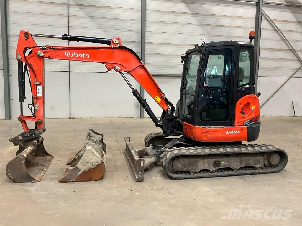 Kubota U 48-4 小型挖土機/掘鑿機<7t(小型挖掘機)