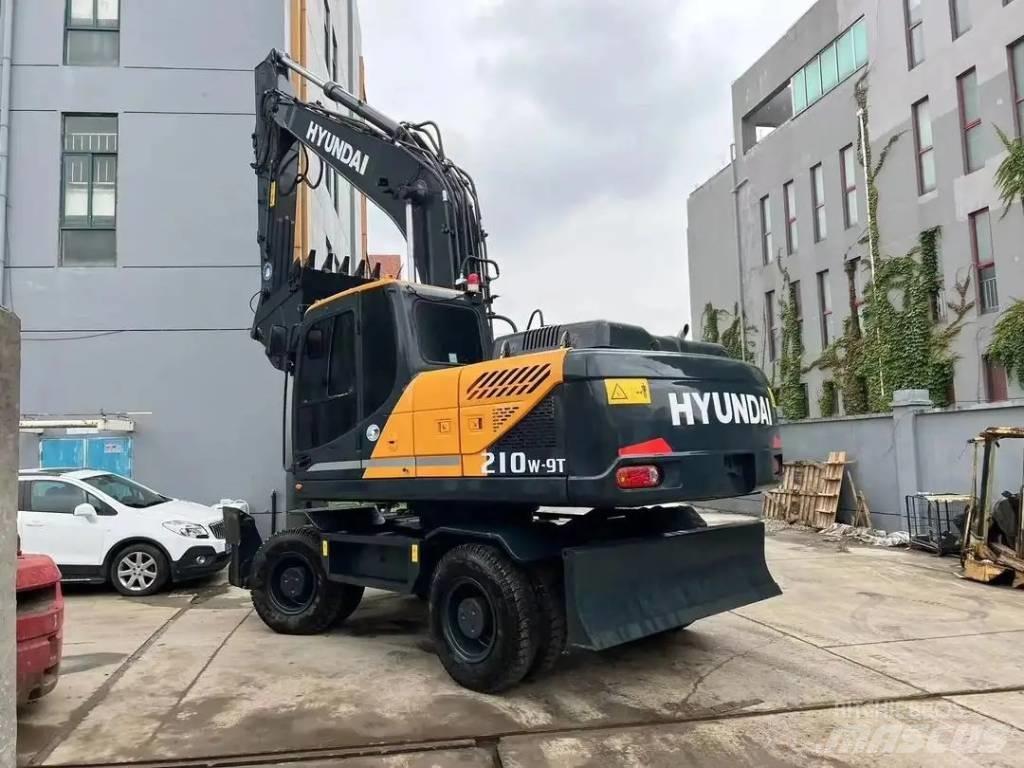 Hyundai R210W-9 旋轉式挖土機/掘鑿機/挖掘機