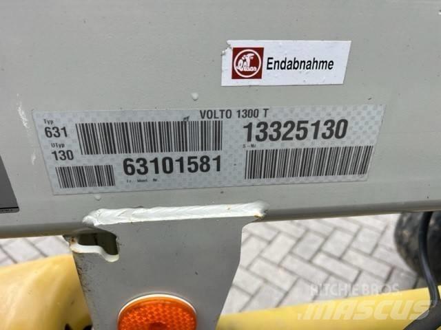 CLAAS Volto 1300 耙與翻草機