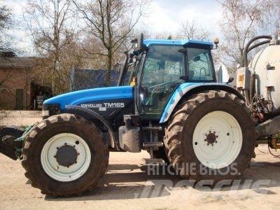 New Holland TM 165 曳引機
