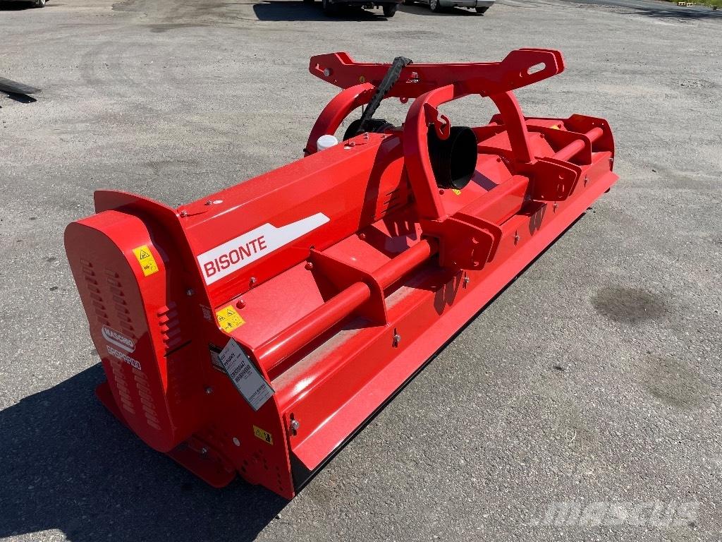 Maschio Bisonte 300 莖葉去葉機