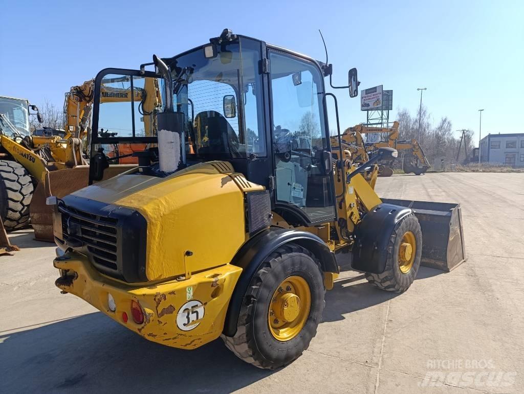 CAT 907 H 2 輪胎式裝載機