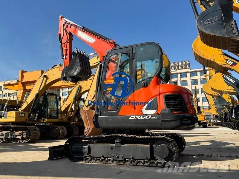 Doosan DX 60 小型挖土機/掘鑿機<7t(小型挖掘機)