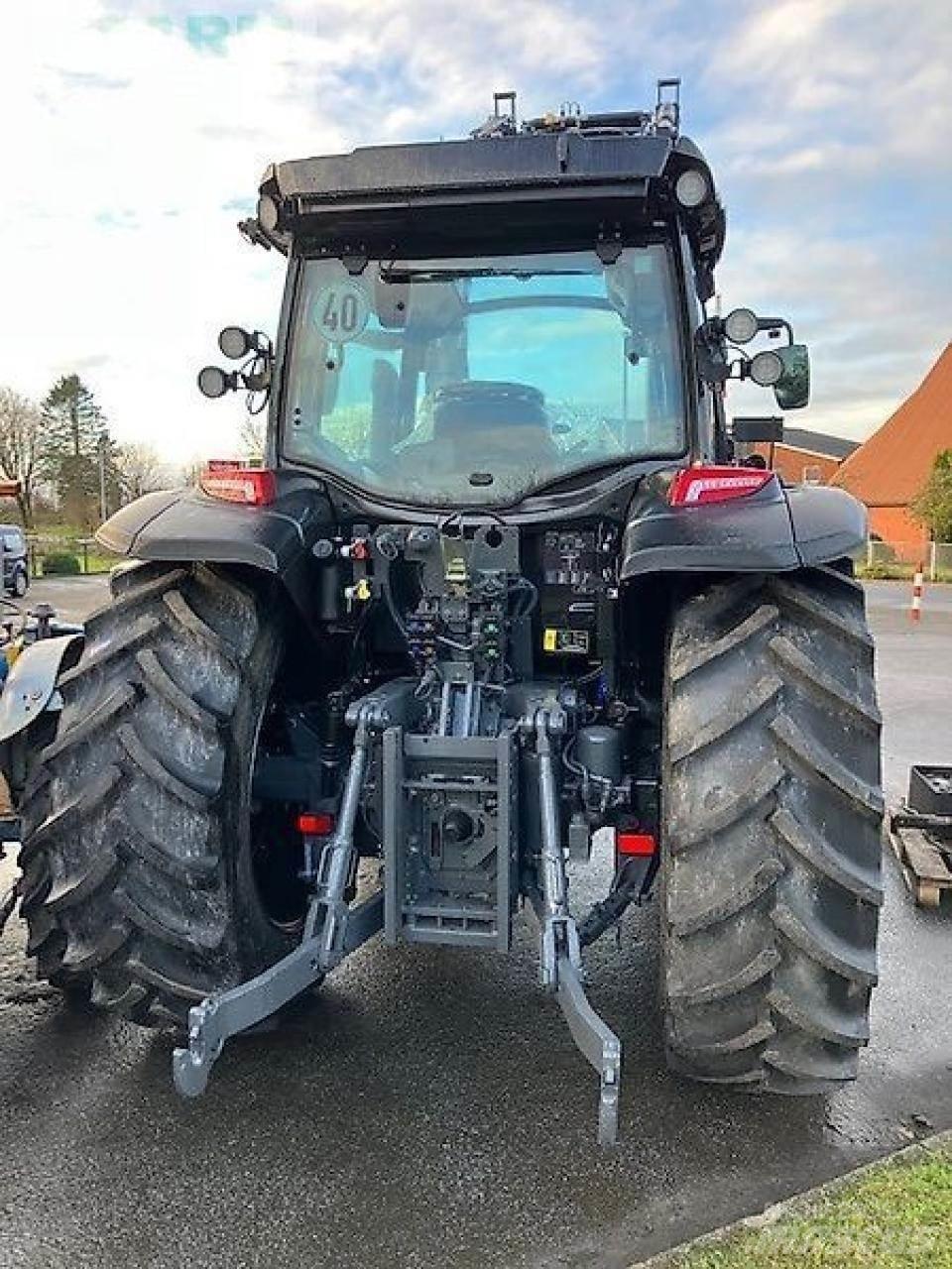 Valtra g135a 曳引機