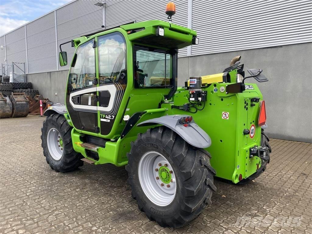 Merlo TF42.7 農業用伸縮臂裝載機