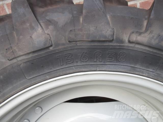 Michelin 13.6/38 輪胎、車輪和輪圈