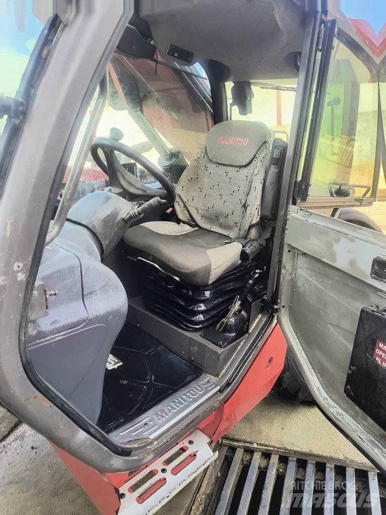 Manitou MLT 630 伸縮臂操作車