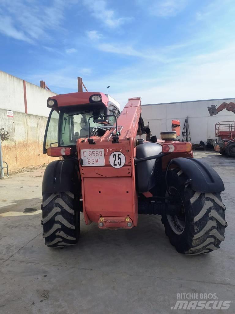 Manitou MLT 630 伸縮臂操作車