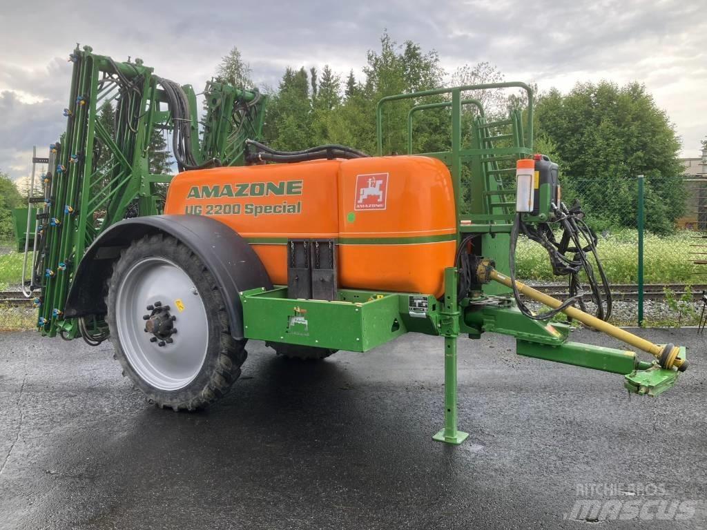 Amazone UG 2200 牽引式噴霧機