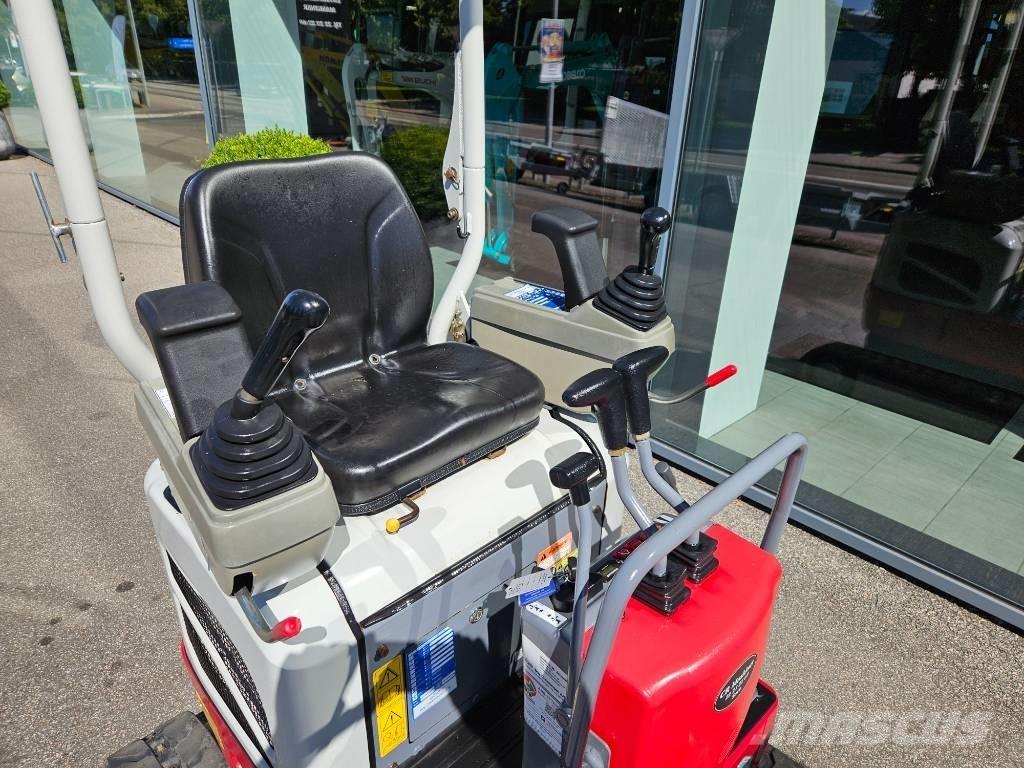 Takeuchi TB 210 小型挖土機/掘鑿機<7t(小型挖掘機)