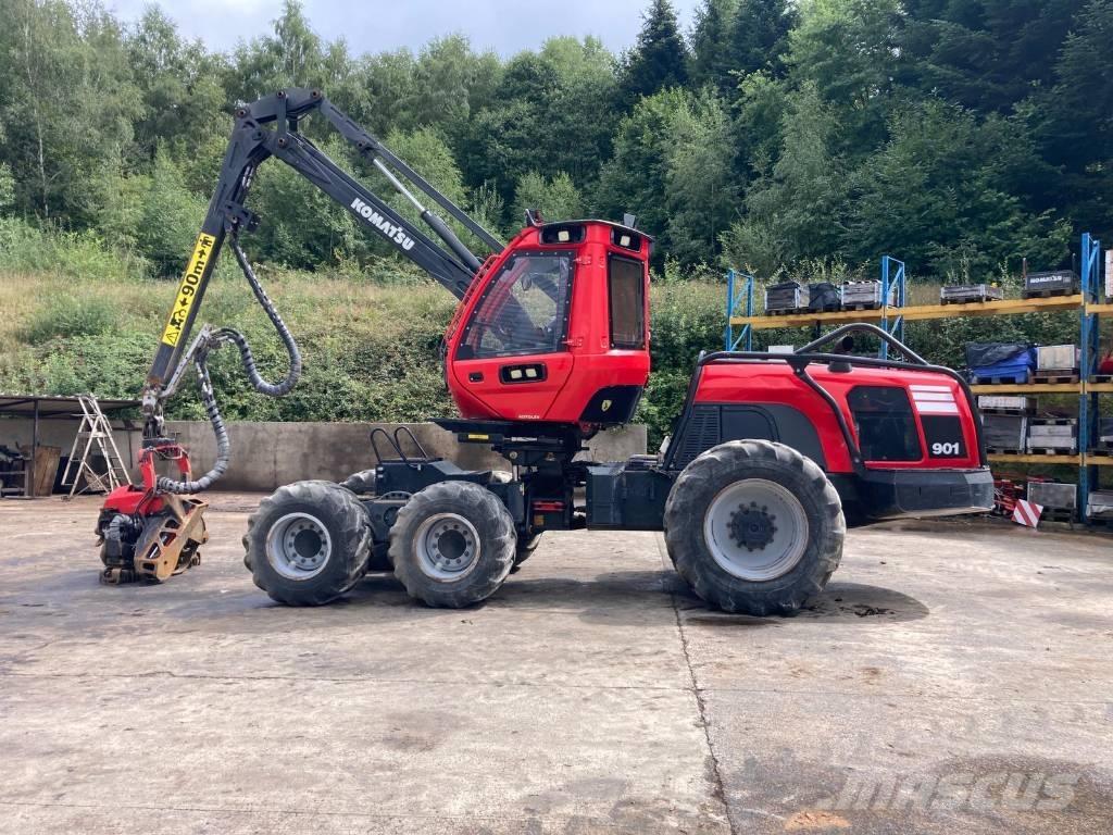 Komatsu 901 收穫機