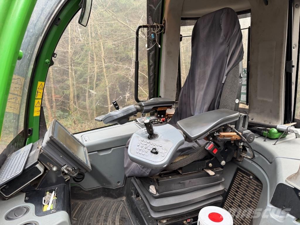 John Deere 1270 E 收穫機
