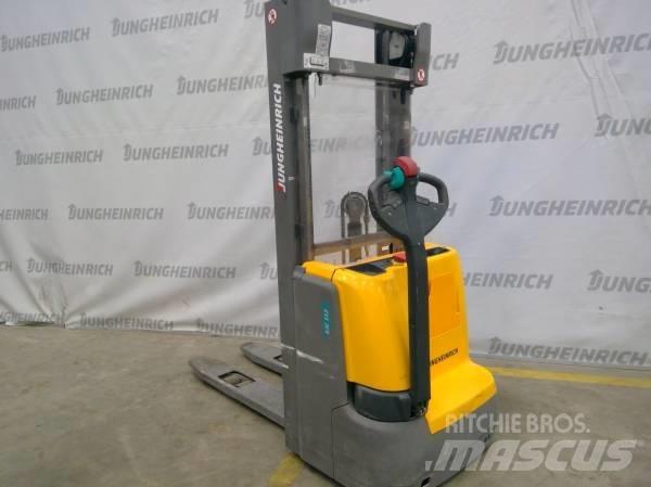 Jungheinrich EJC 112 行走控制式堆積機