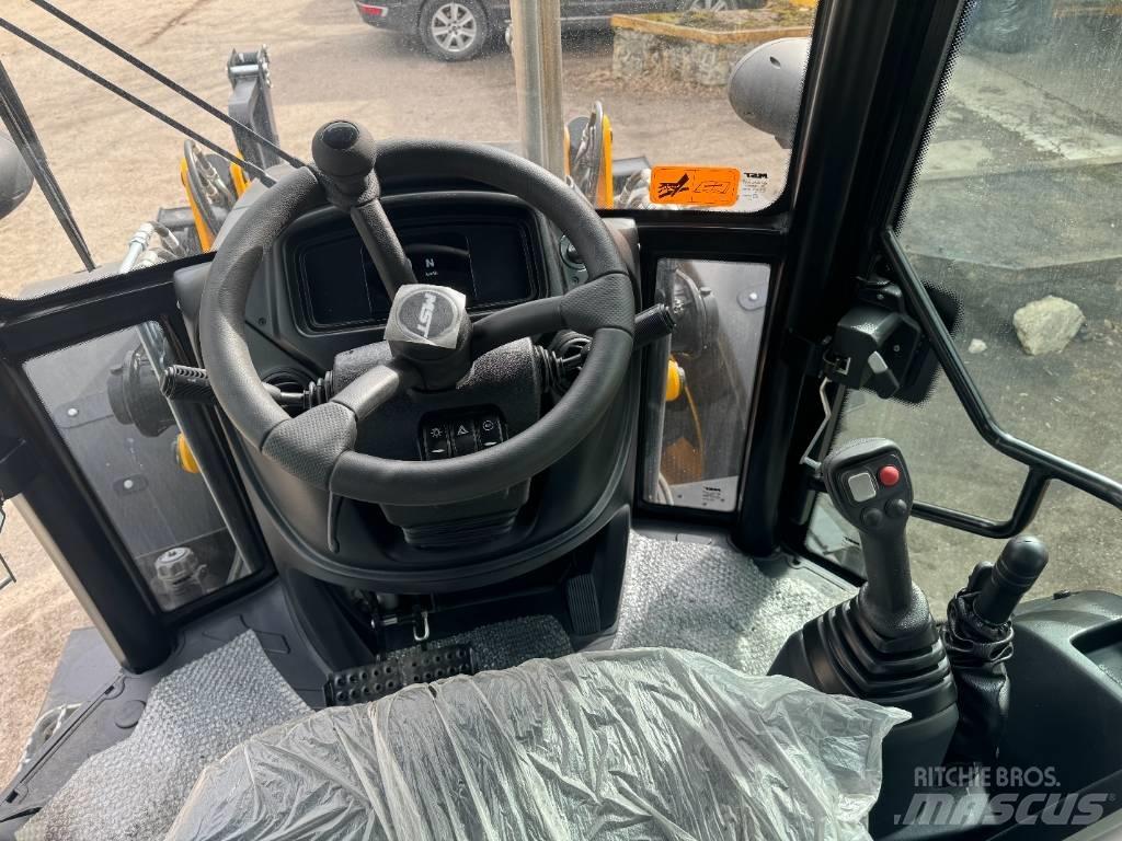 MST M644 PLUS 反鏟裝載機