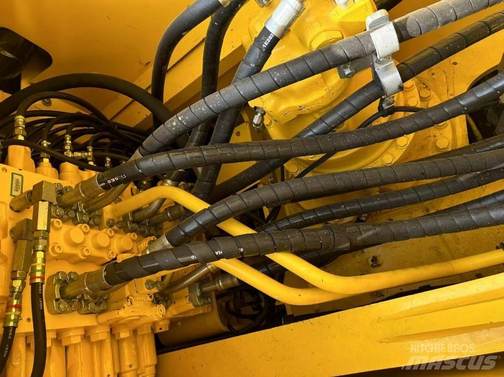Komatsu 240-8 履帶式 挖土機/掘鑿機/挖掘機