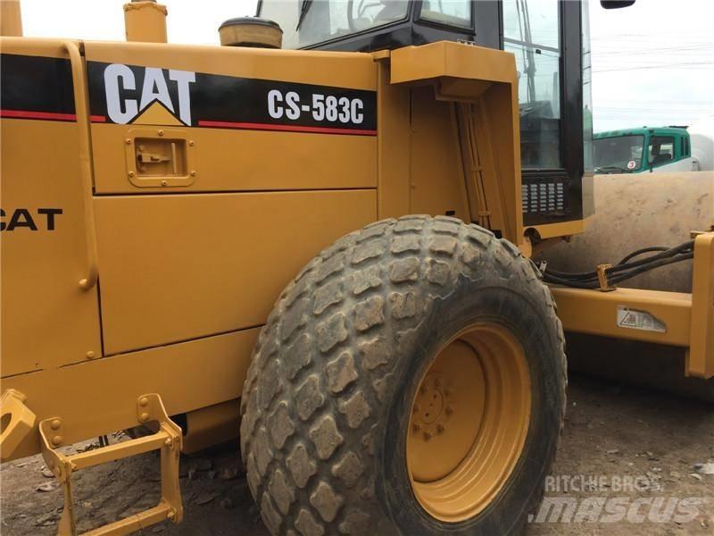 CAT CS 583 C 單輪滾壓機