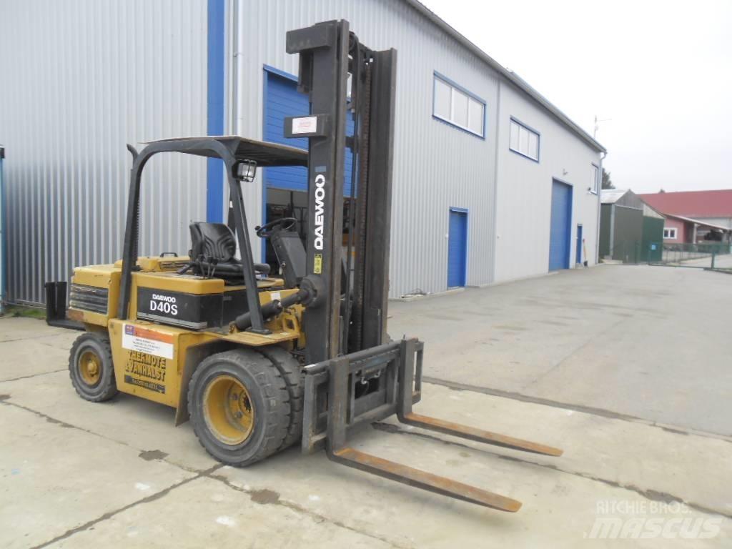 Daewoo Doosan D 40S 柴油卡車
