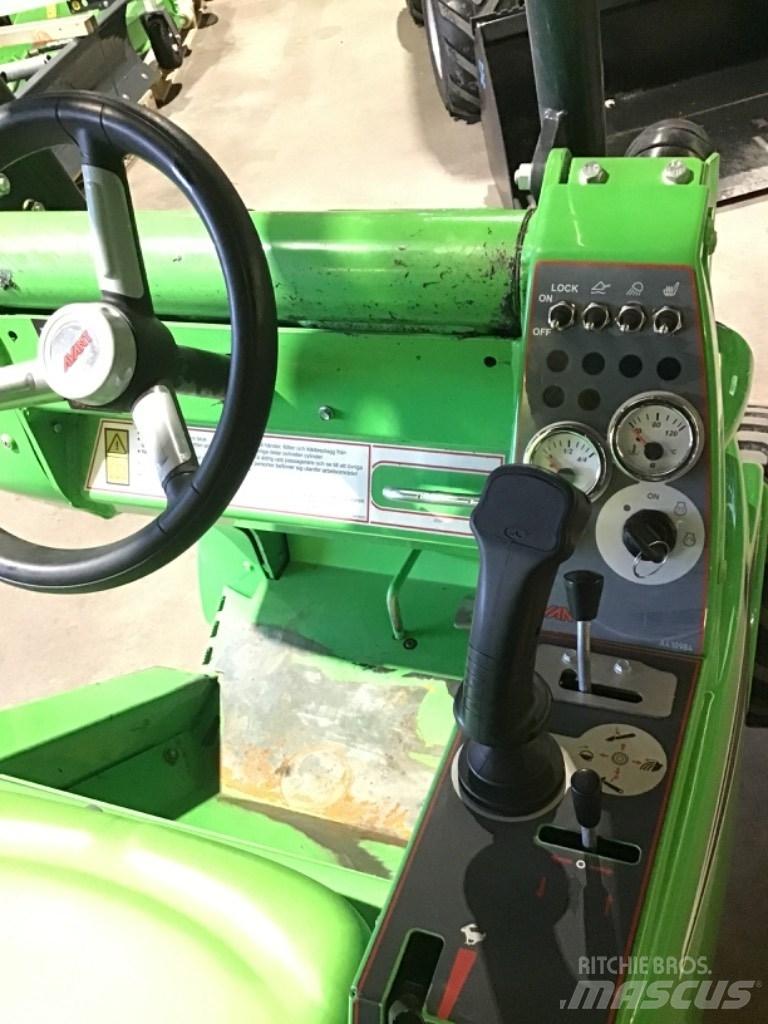 Avant 423 滑移轉向裝載機