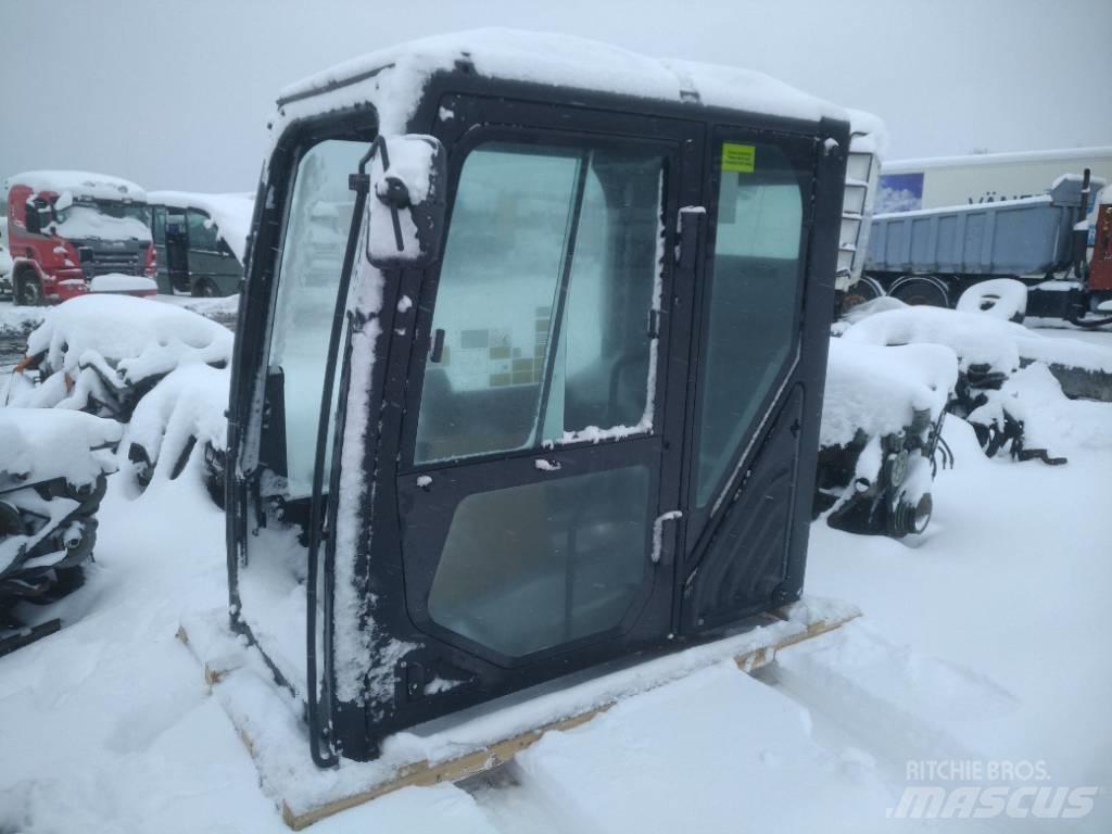 Volvo BM 325FL Cabin 駕駛室與內部