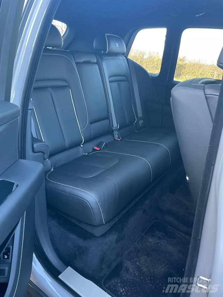 Rolls Royce Cullinan 汽車