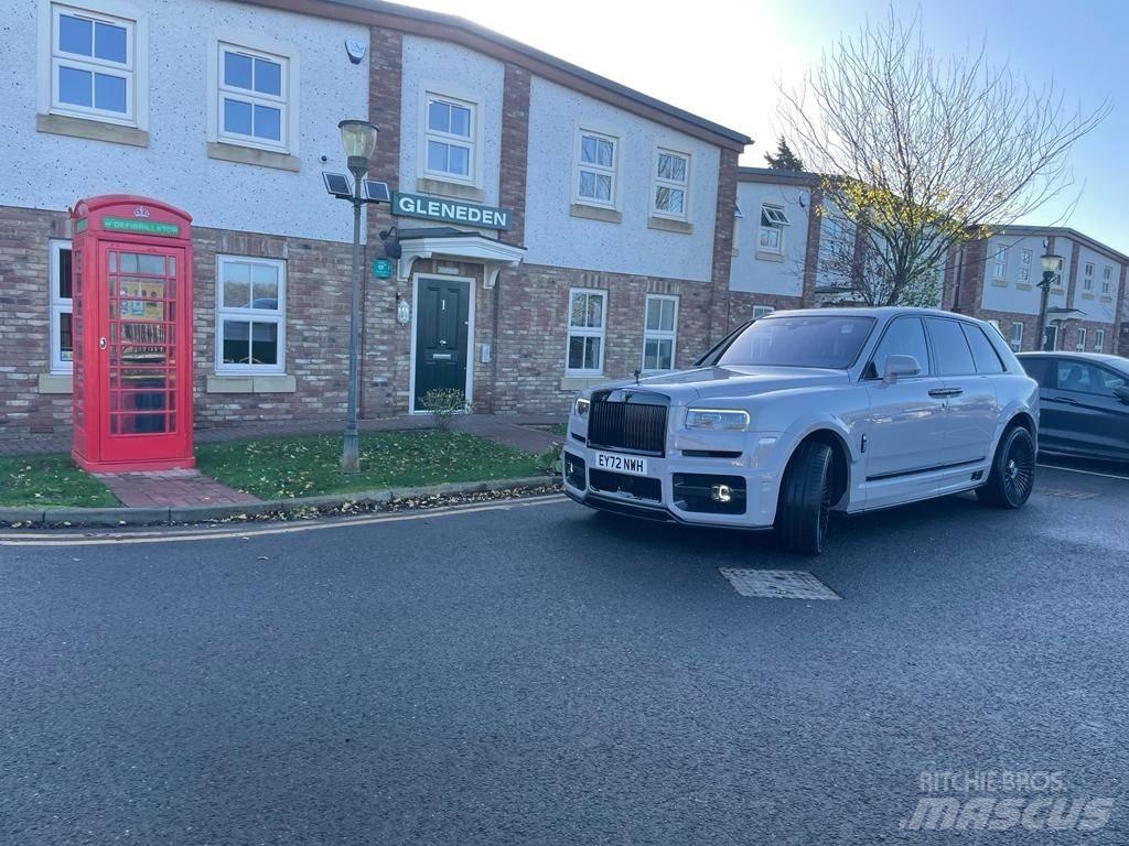 Rolls Royce Cullinan 汽車