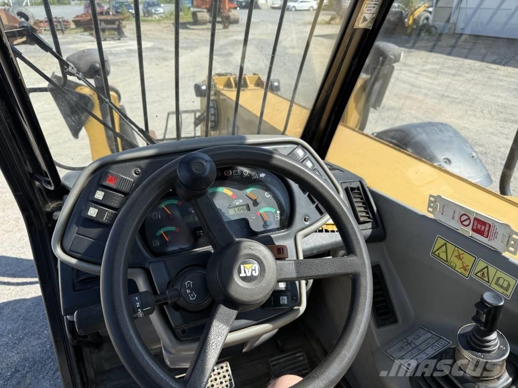 CAT 360 B 伸縮臂操作車