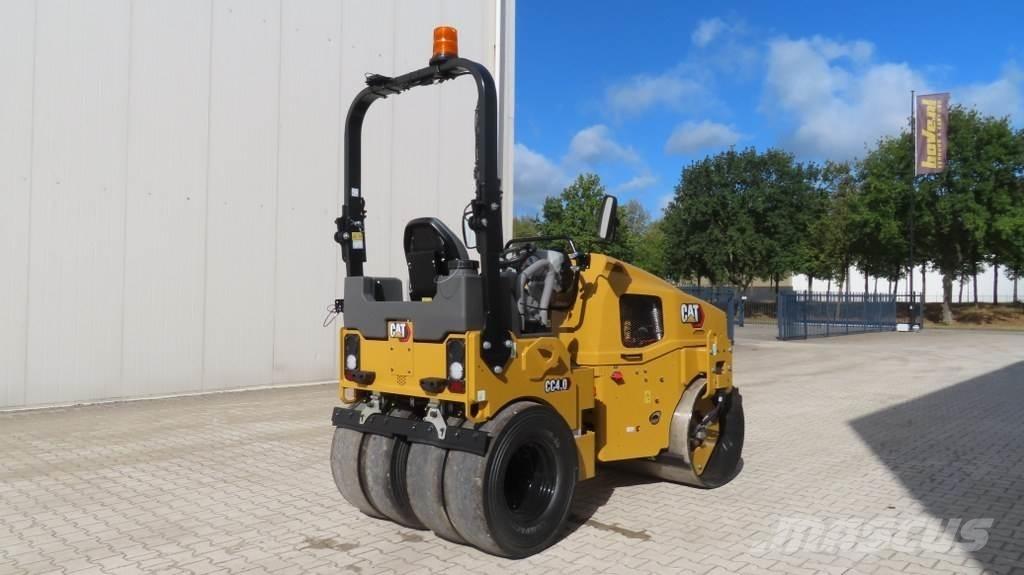 CAT CC4.0 複合式滾壓機