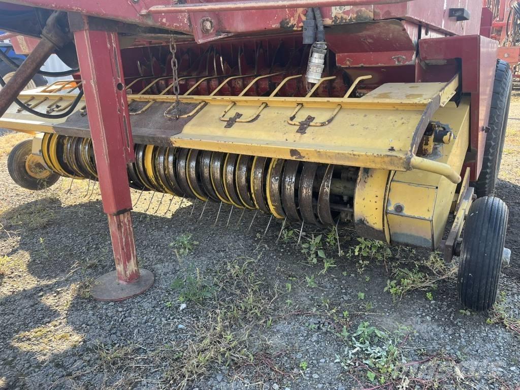 New Holland 544 圓型牧草打包機