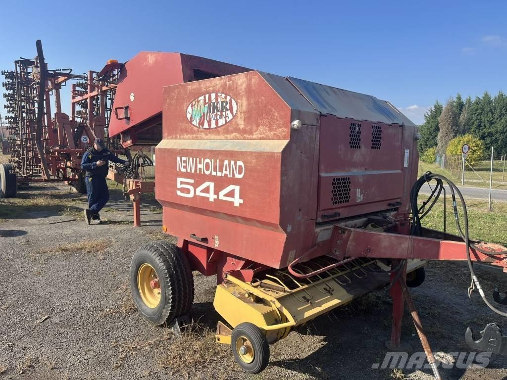 New Holland 544 圓型牧草打包機