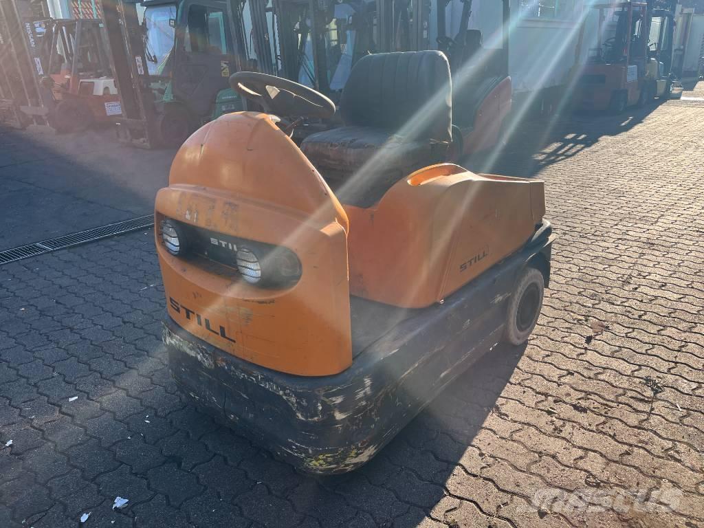 Still R06    V-4254 牽引車