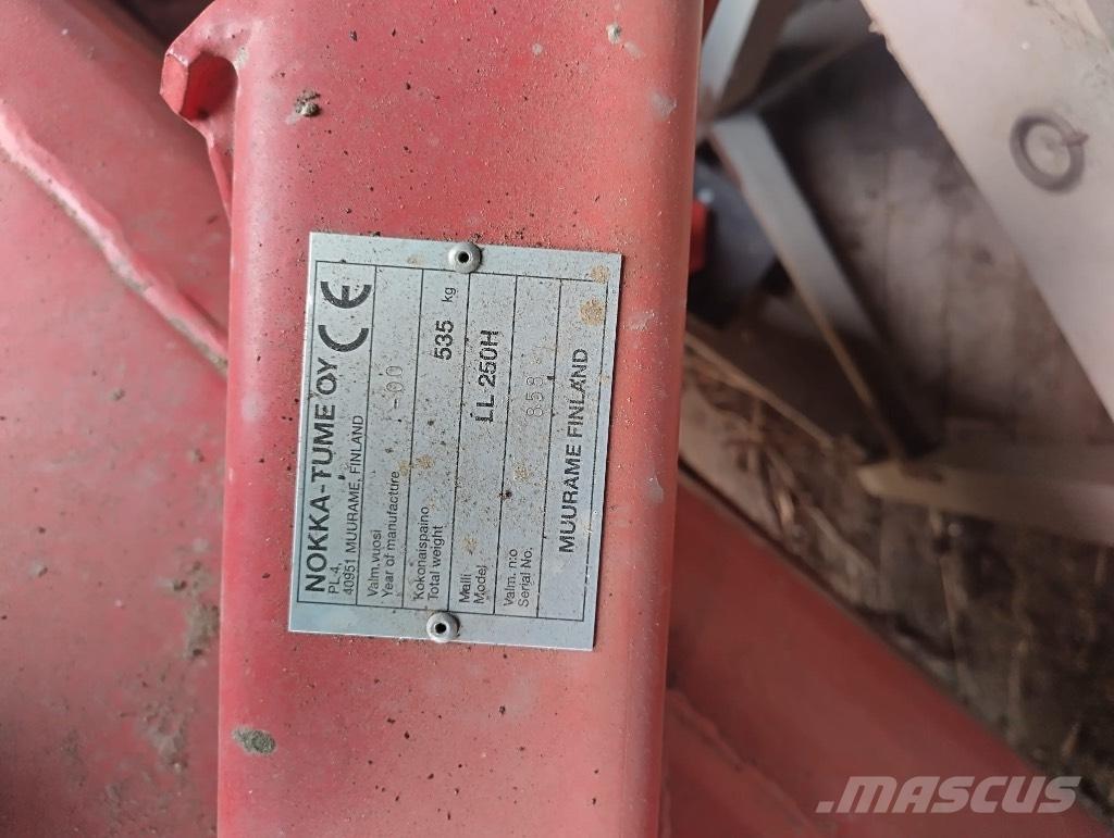 Esko 250 H 掃雪機