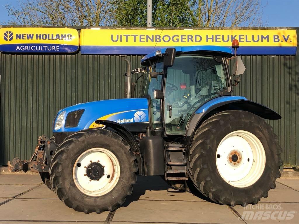 New Holland TS 125 A 曳引機