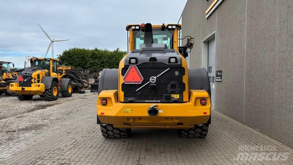 Volvo L 120 H 輪胎式裝載機