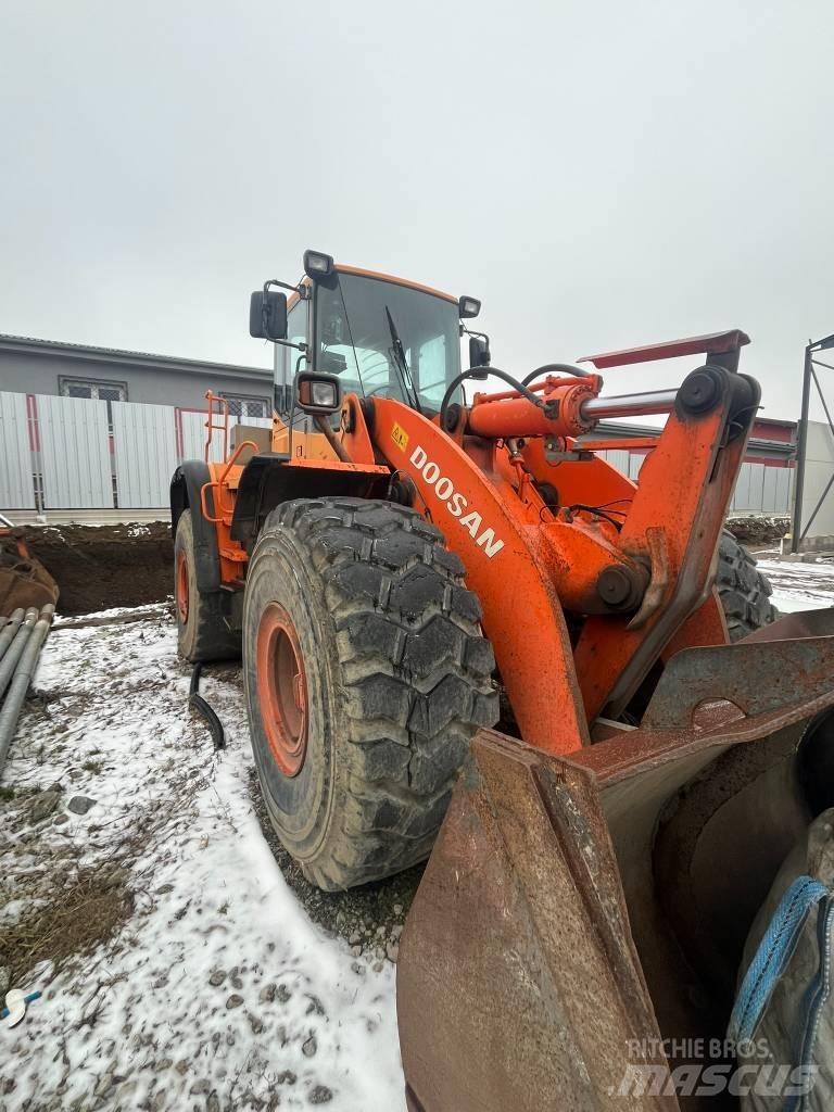 Doosan DL 400 輪胎式裝載機