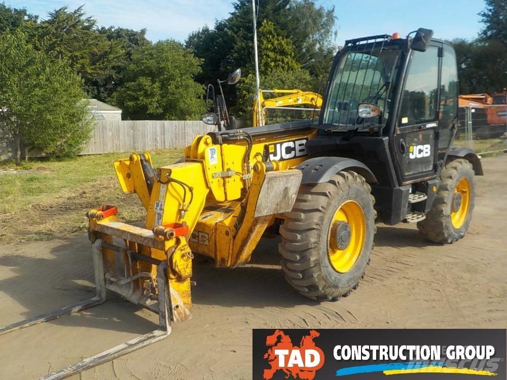 JCB 535-125 伸縮臂操作車