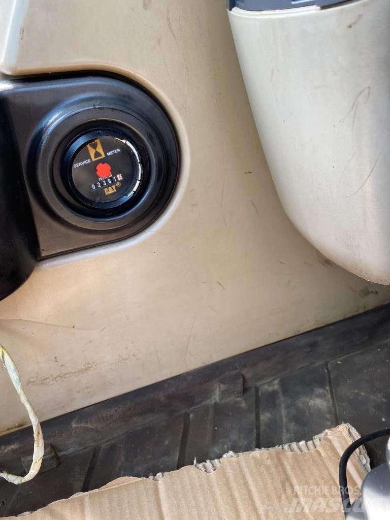CAT 330 D 履帶式 挖土機/掘鑿機/挖掘機