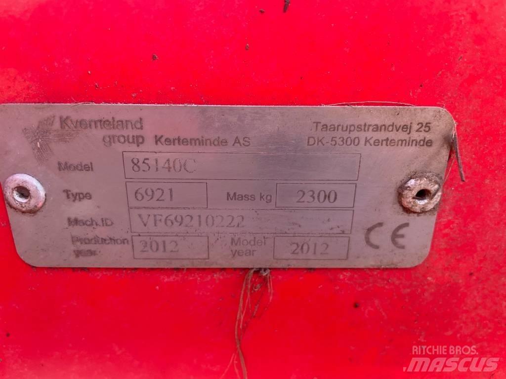 Kverneland 85140C 耙與翻草機