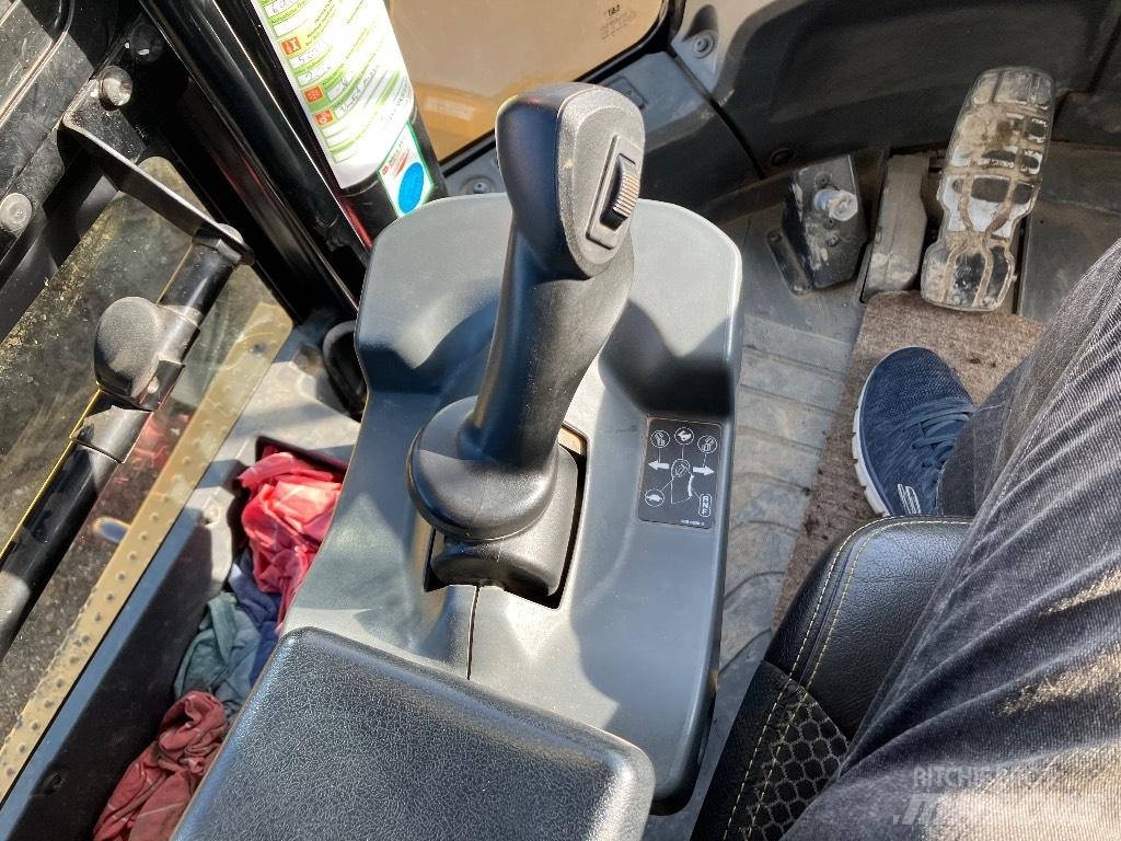 CAT 972 M XE 輪胎式裝載機