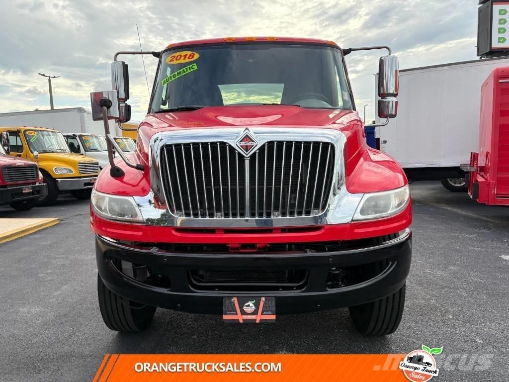 International 4300 Chassis Cab trucks