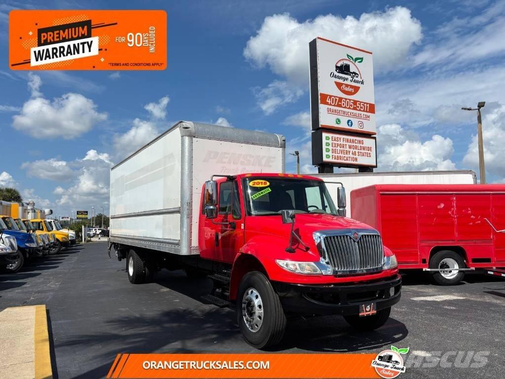 International 4300 貨箱式卡車