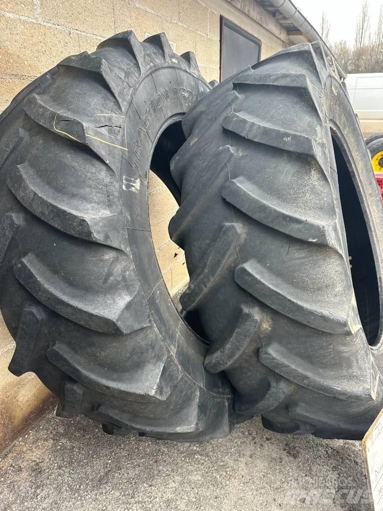 Barum 520/70R38 輪胎、車輪和輪圈