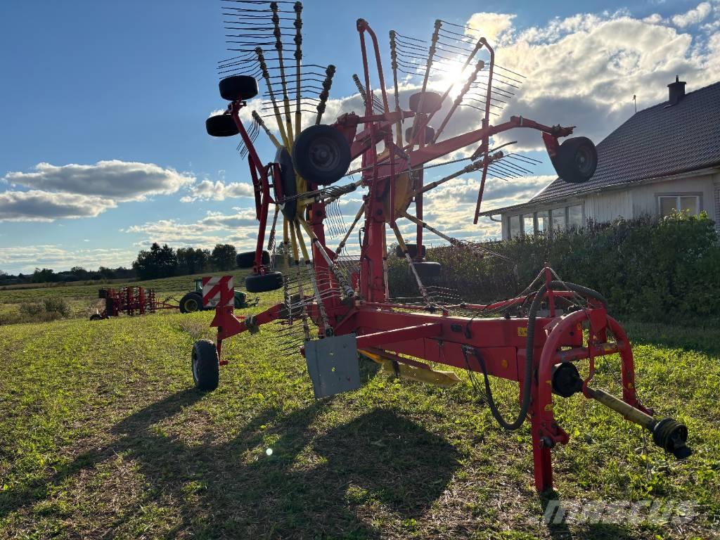 Pöttinger Top 881A 堆草機