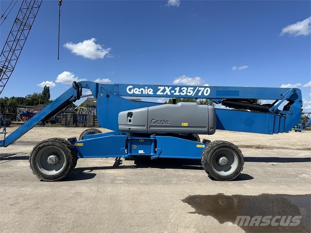 Genie ZX 135/70 曲臂高空作業車